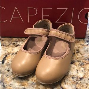 Girls size 9 Capezio tap shoes